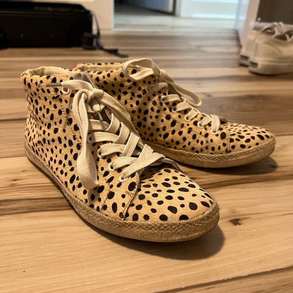 Dolce Vita Leopard Sneakers - Picture 2 of 6